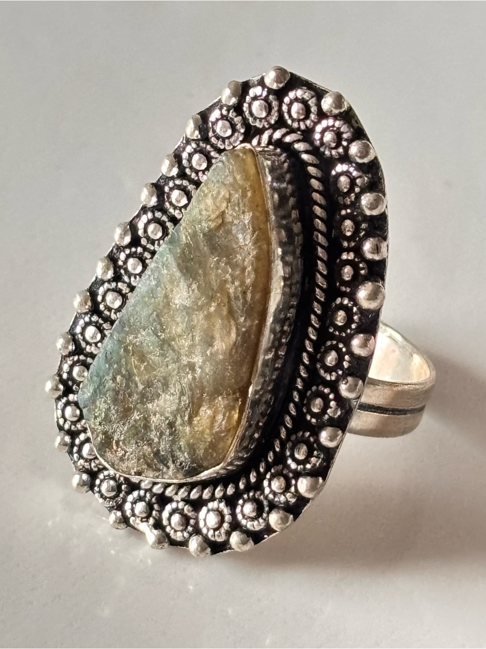 Natural Rough Labradorite Gemstone - Picture 2 of 7